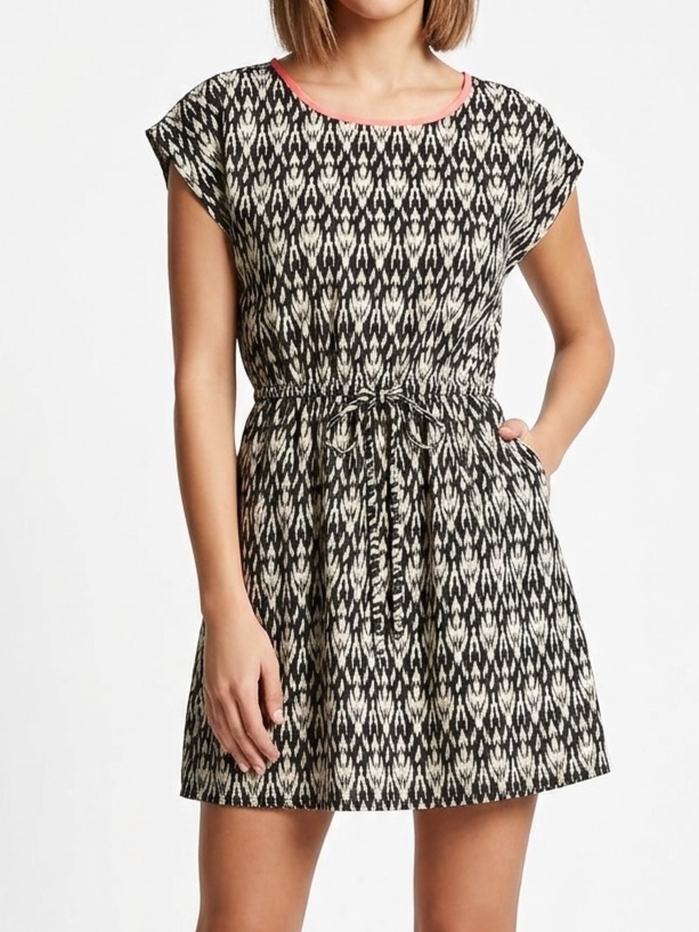 Forever 21 Black and White Patterned Drawstring Waist Dress